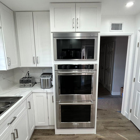 White Shaker 10 x 10 Kitchen Combo