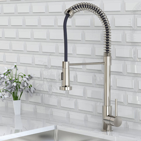 Single Handle Pull-Out Kitchen Faucet