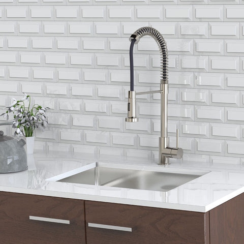 Single Handle Pull-Out Kitchen Faucet